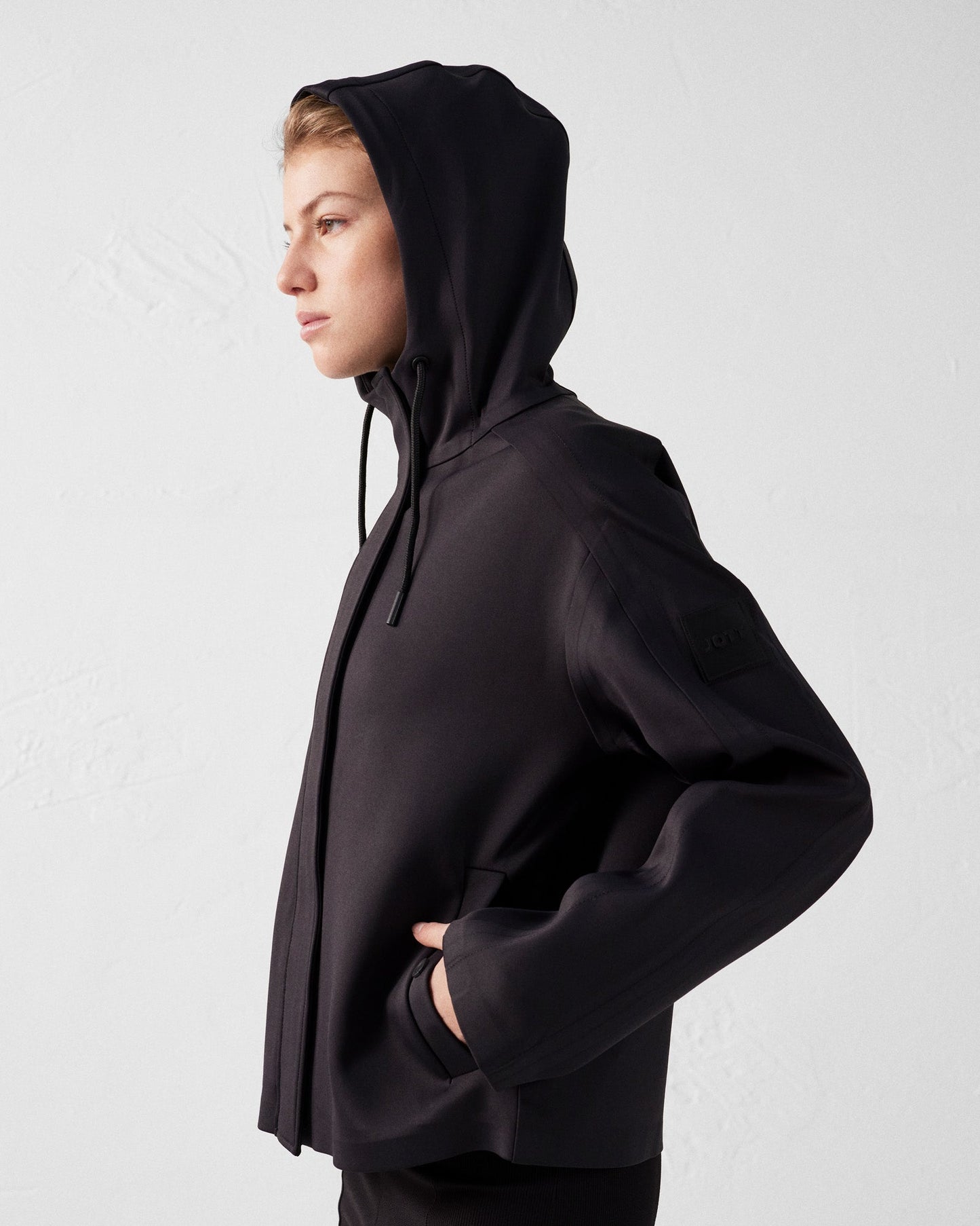 Veste courte bimatière 'oversize' Noir Ellen