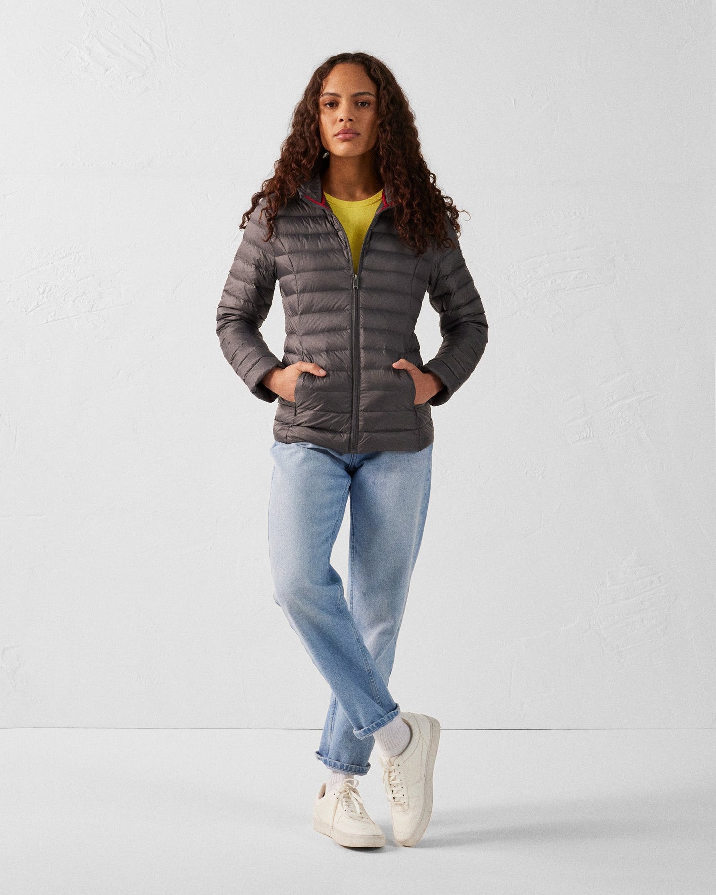 Doudoune légère à capuche Anthracite Cloe