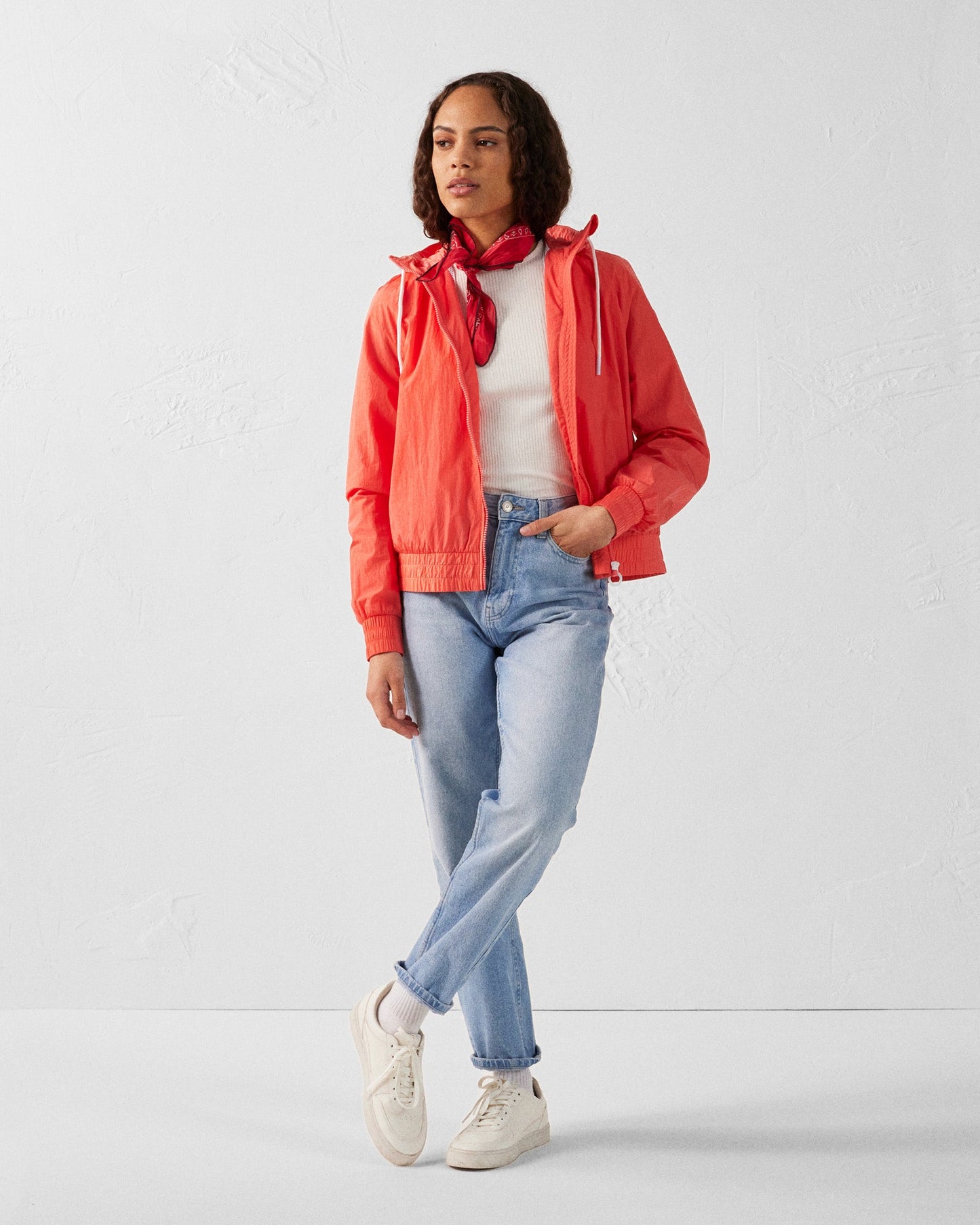 Blouson coupe-vent léger à capuche Corail Alize