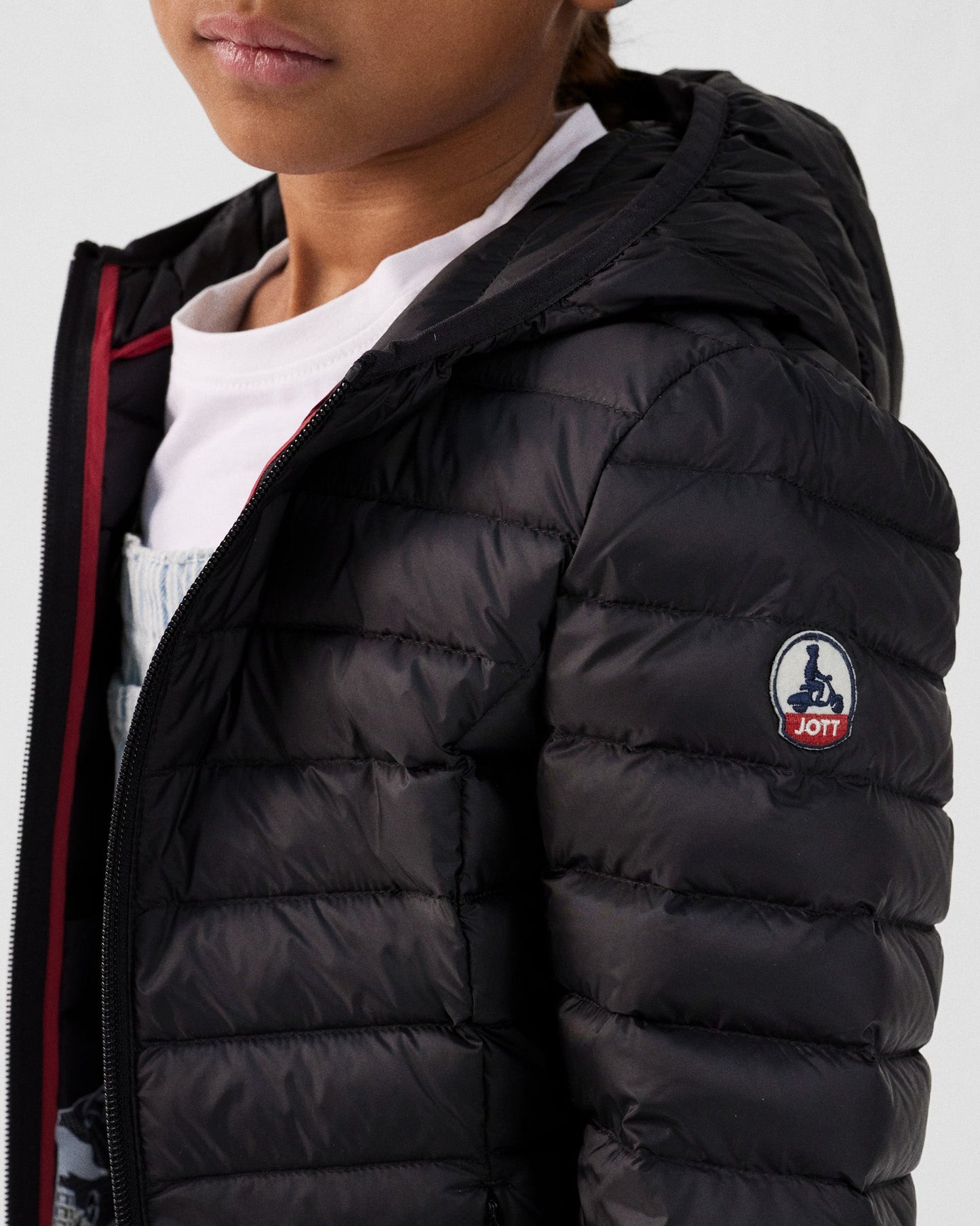 Doudoune légère à capuche enfant Noir Carla