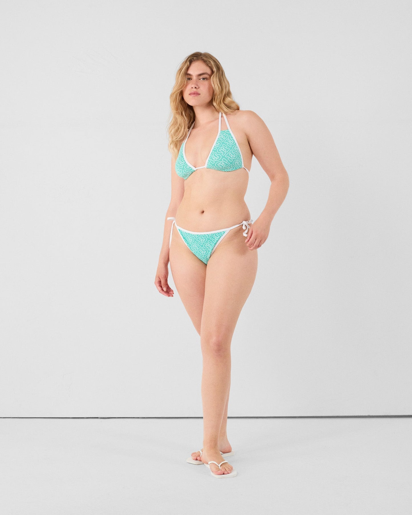 Haut de maillot de bain triangle Mono lagon Maddie monogram top