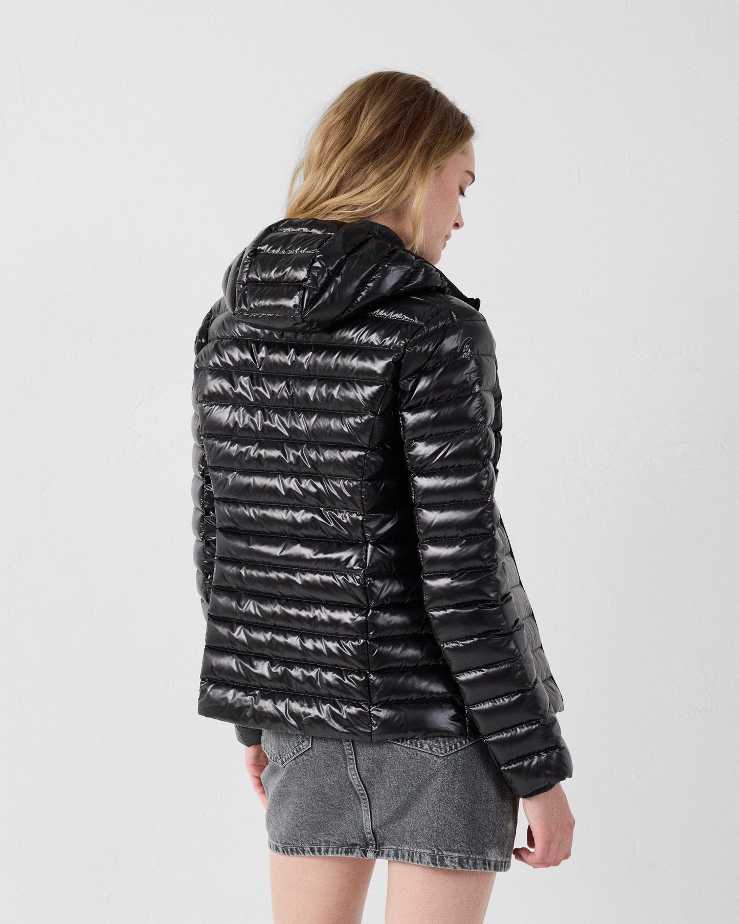 Doudoune légère à capuche Noir Cloe shiny